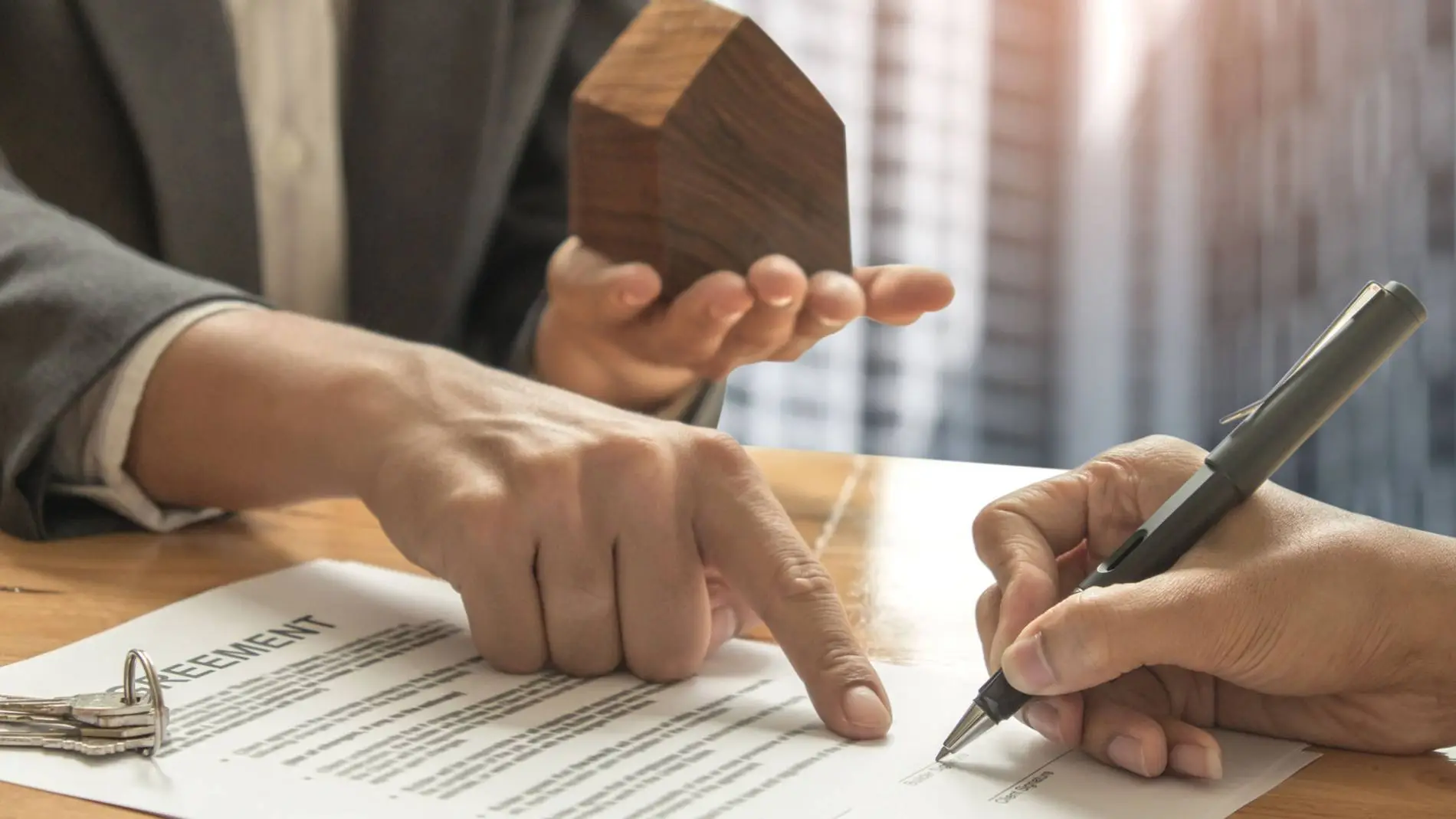 Landlord and tenant signing a rental agreement after a gas safety check Wolverhampton